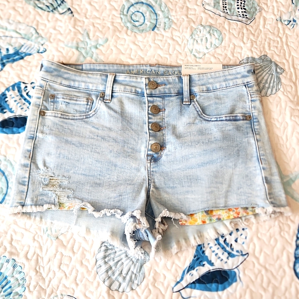 American Eagle Shorts NWT size 8